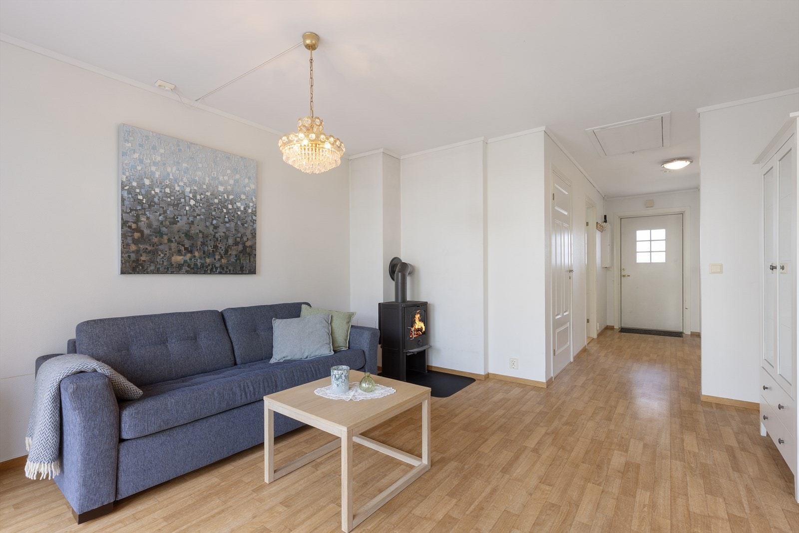 Takluke til loft med lagringsplass. Galleribilde