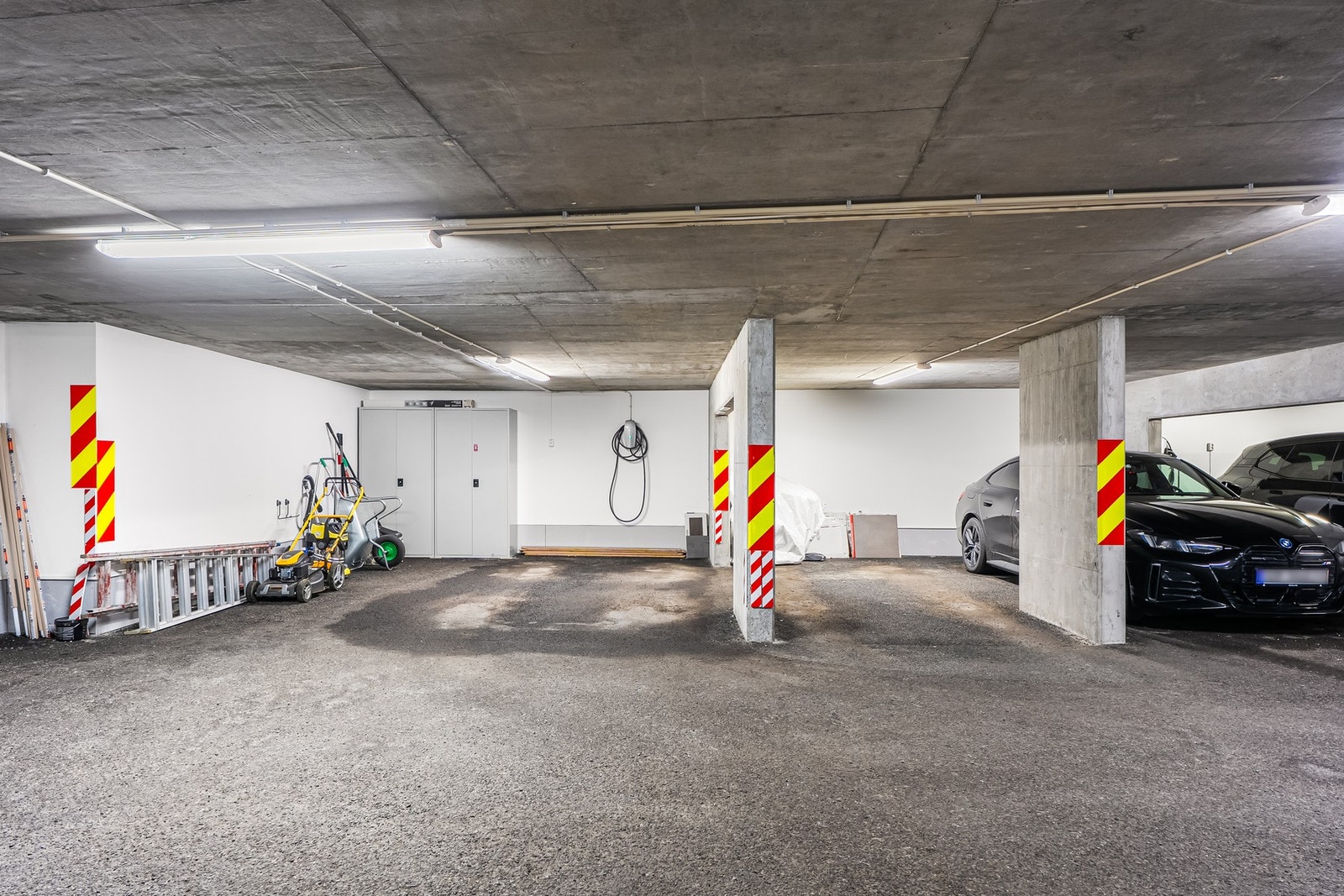 Fra garasjeanlegg har du heis rett opp i leiligheten Galleribilde