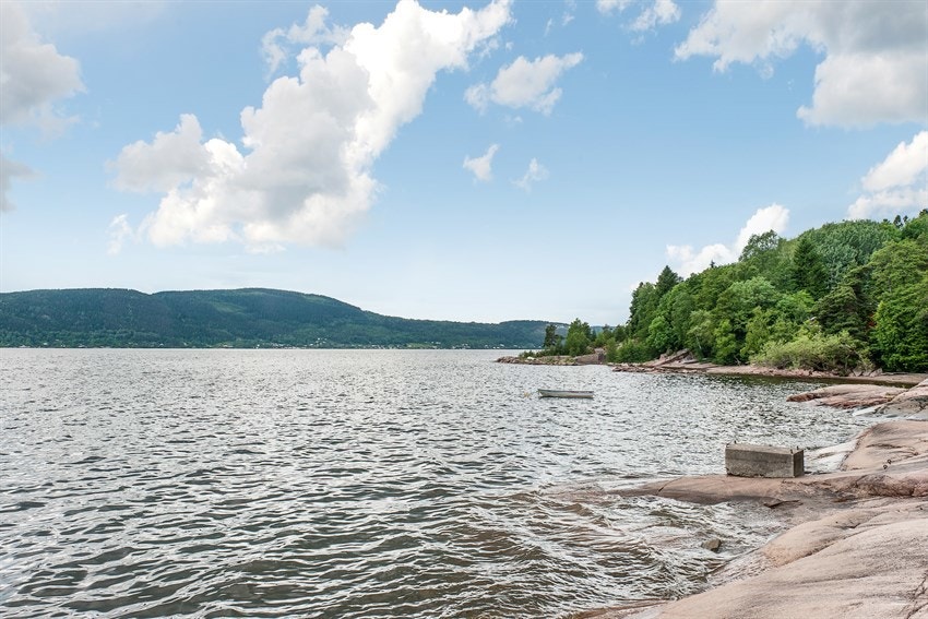 Stranda på Kinnartangen. Det gangavstand til stranda Galleribilde