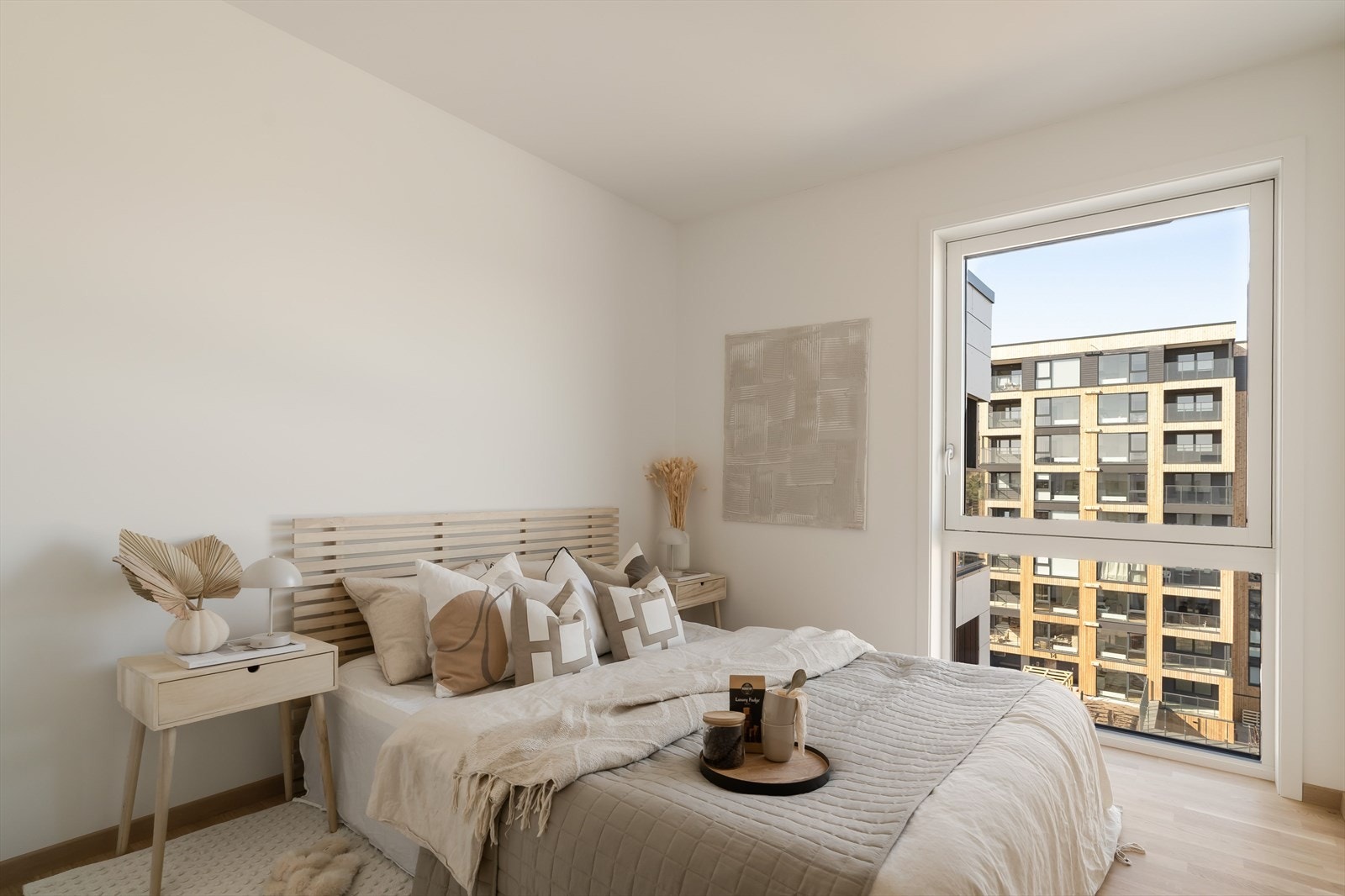 Her har du et soverom som er både stilrent og nøytralt, soverommet er på 9,5m². Galleribilde
