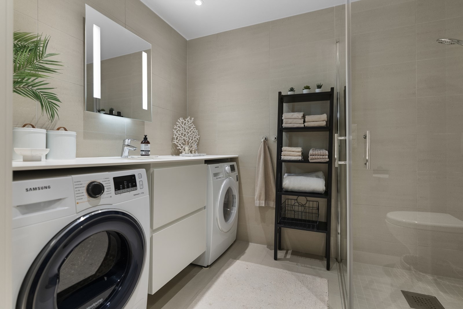 Stilrene flater, delikate fargetoner og eksklusive materialvalg gir et tidløst og luksuriøst uttrykk. Galleribilde