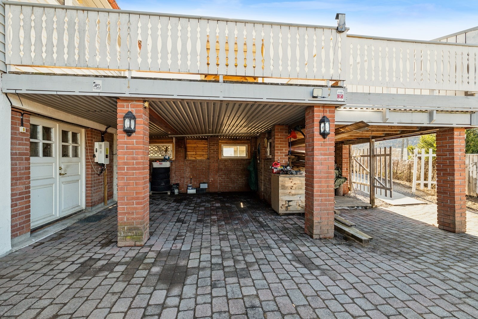 2 carporter er perfekt for en familie med 2 biler Galleribilde