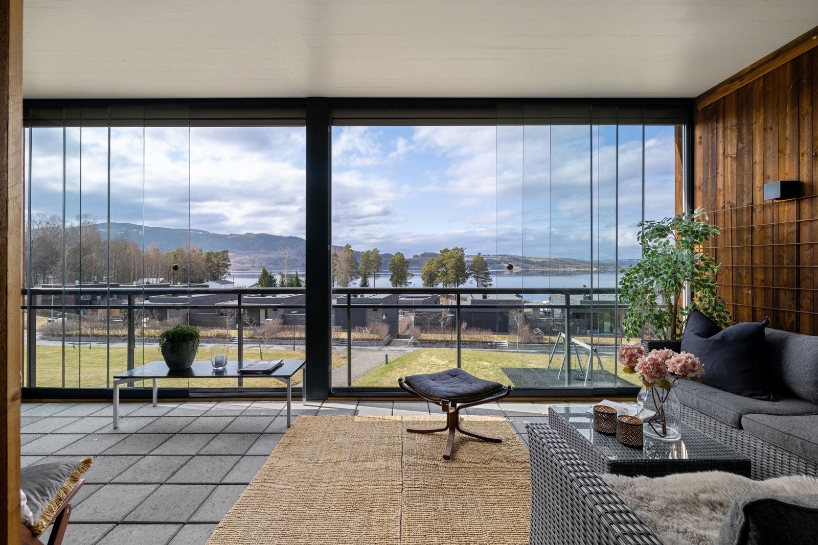 Innglasset balkong Galleribilde