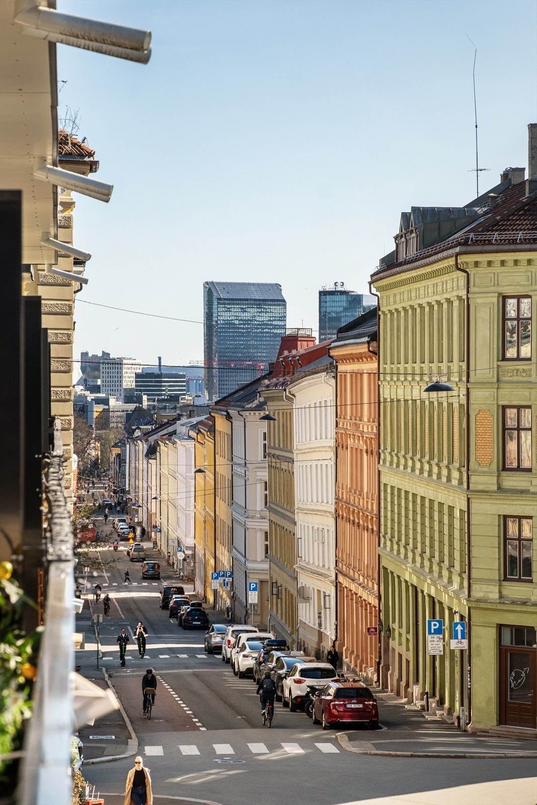 Luftig utsikt nedover Grunerløkka og toppen av byggningene mot sentrum Galleribilde