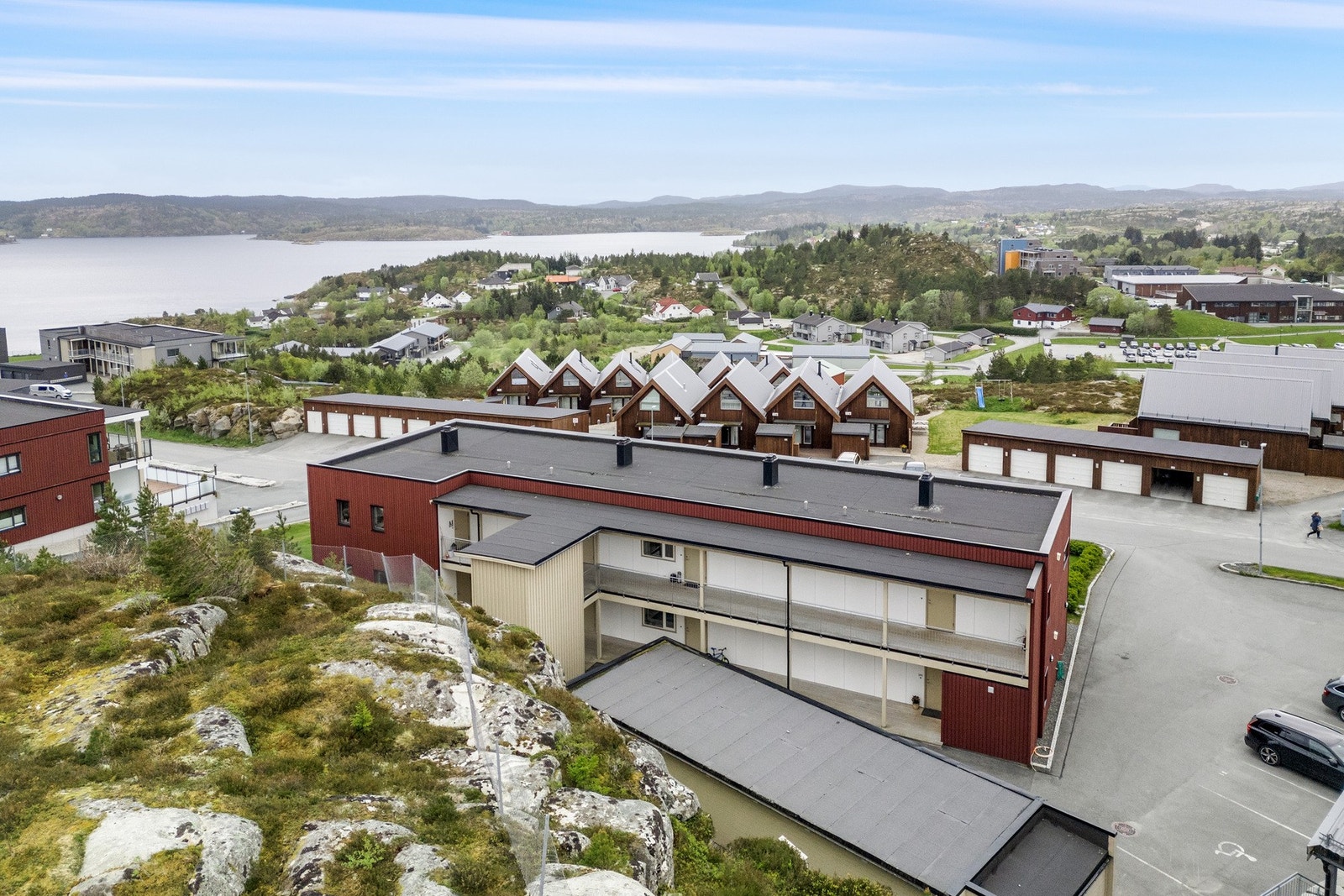 Gangavstand til sentrum med alle servicefasiliteter Galleribilde