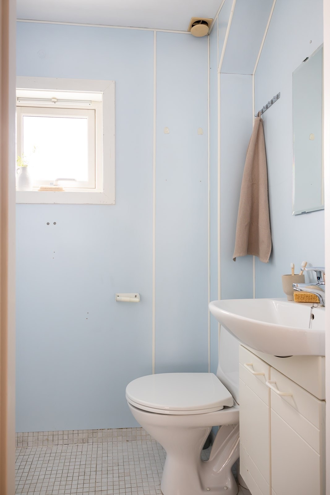 Dusj med wc og servant Galleribilde