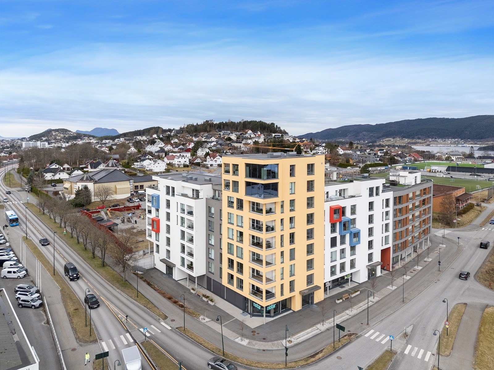 Dronefoto av bygget Galleribilde