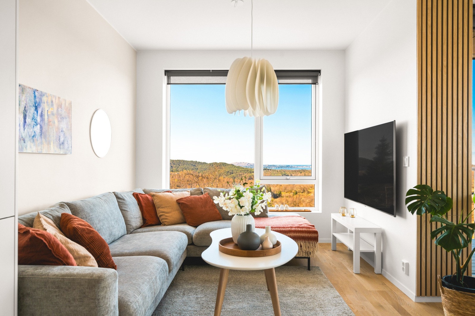 Rommet måler 36,5 kvm og har en smart planløsning med lekkert parkettgulv. Galleribilde