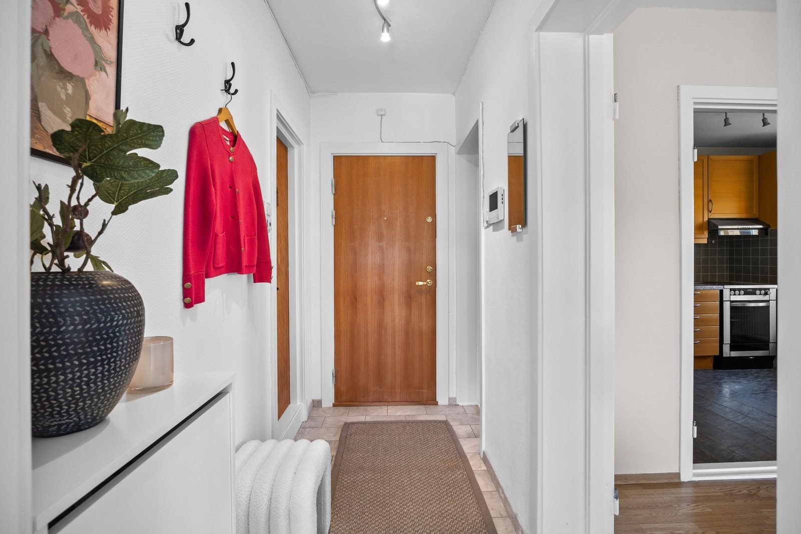 Velkommen inn, husk å melde deg på visning! Galleribilde
