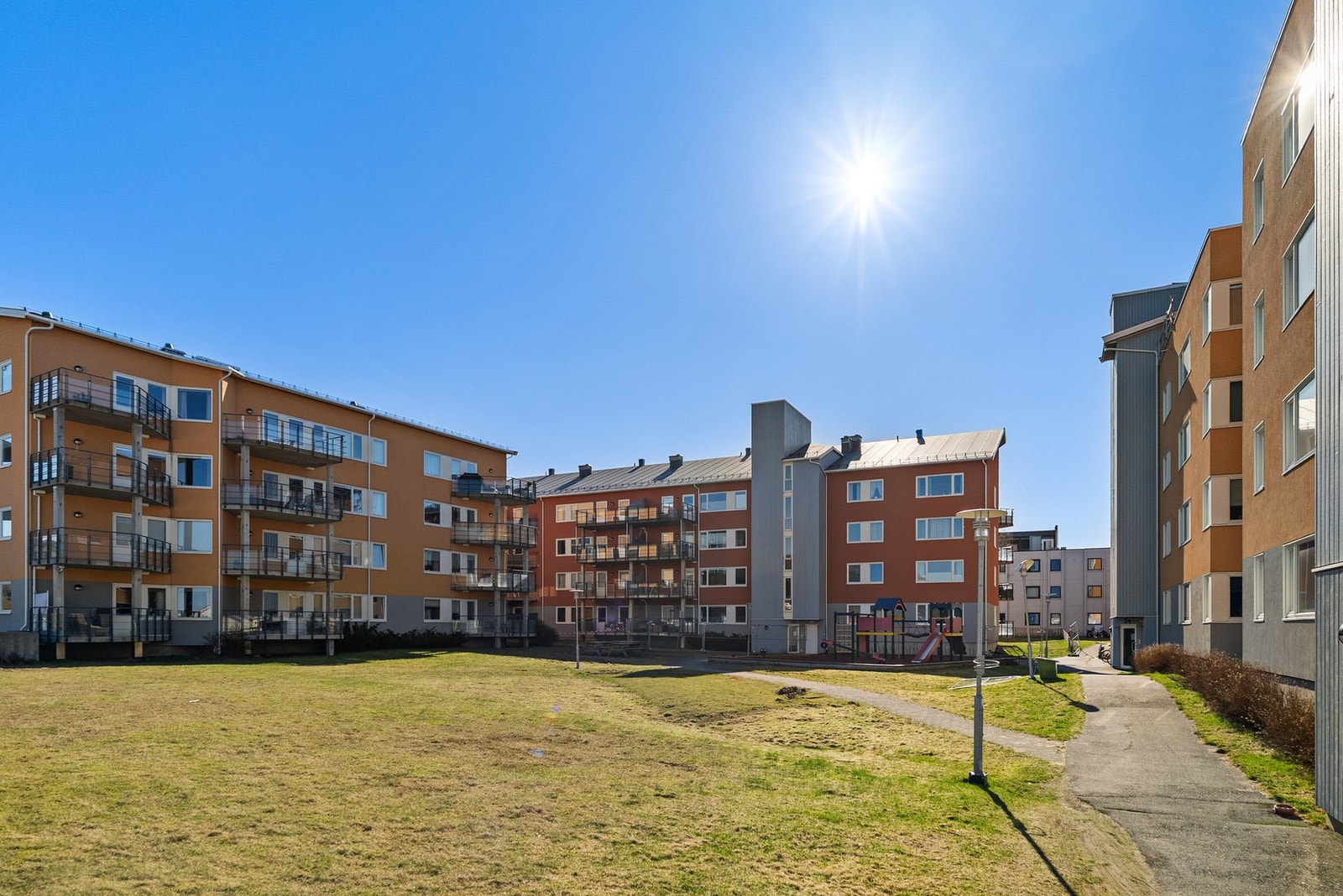 Velkommen til Rønvikveien 36 - (Foto LEEL Media) Galleribilde