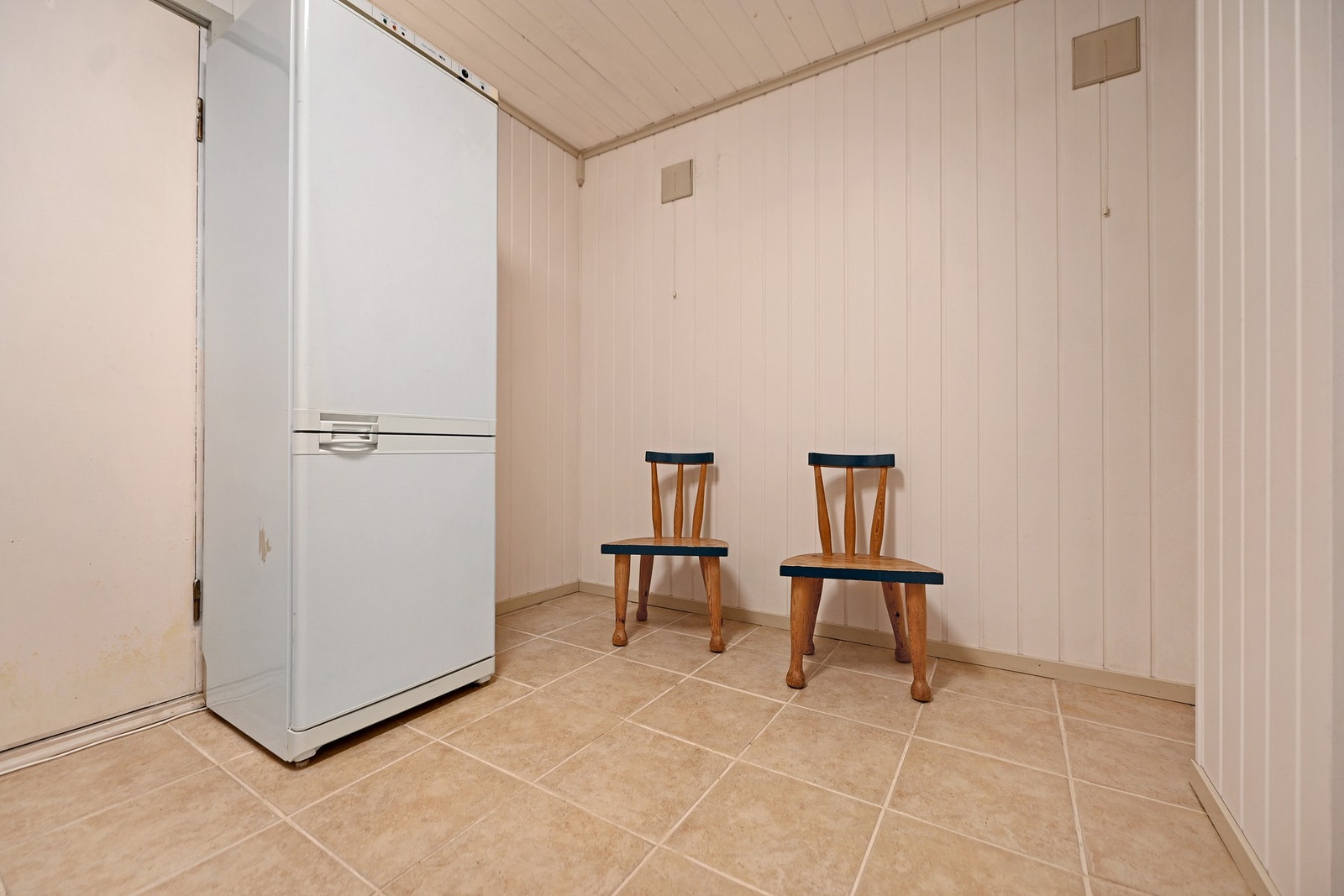 Huset har flere boder og godt med lagerplass. Galleribilde