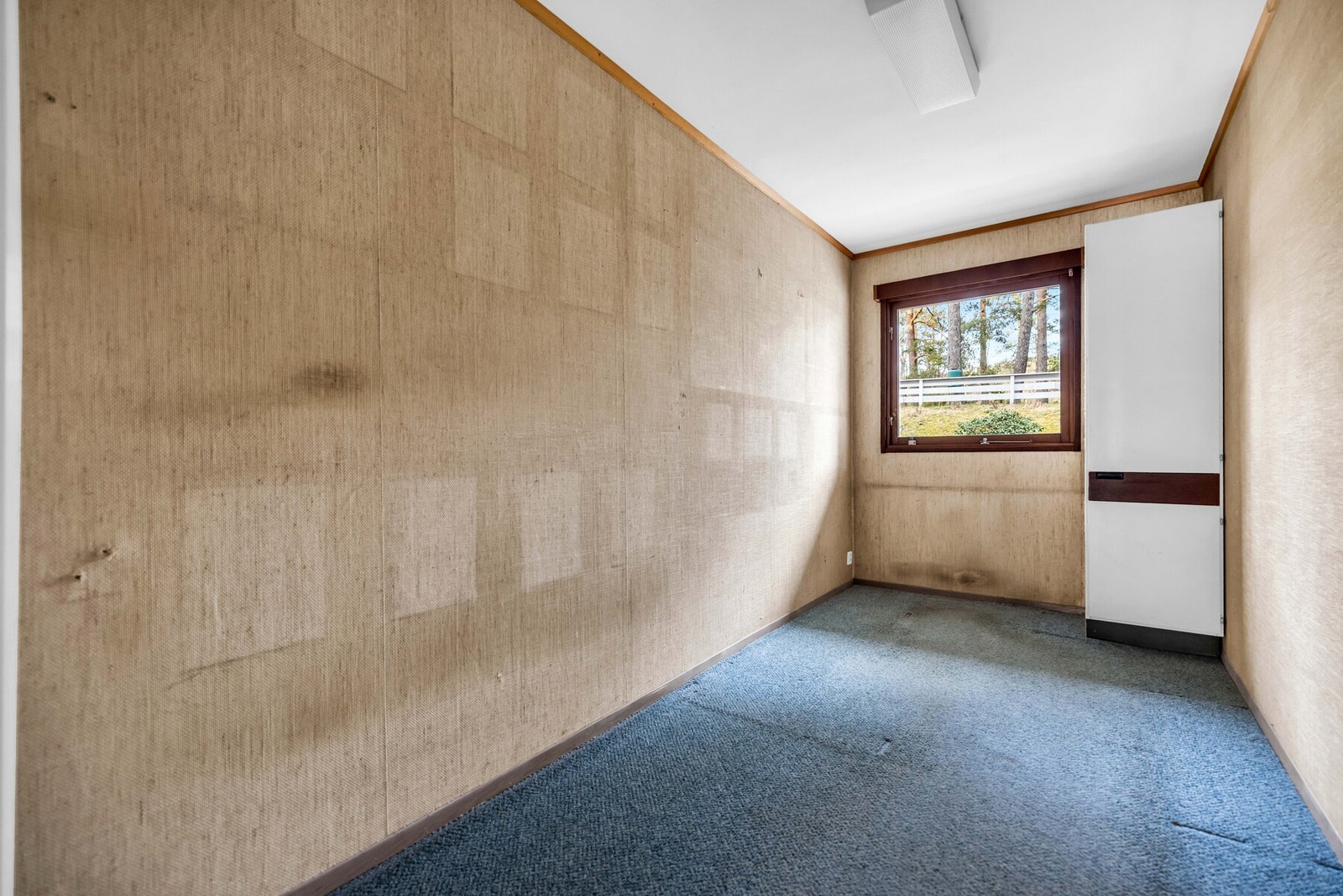 Det er i dag tre soverom i boligen. Det kan om ønskelig etablerers et fjerde soverom ved å dele av kjøkkenet. Galleribilde