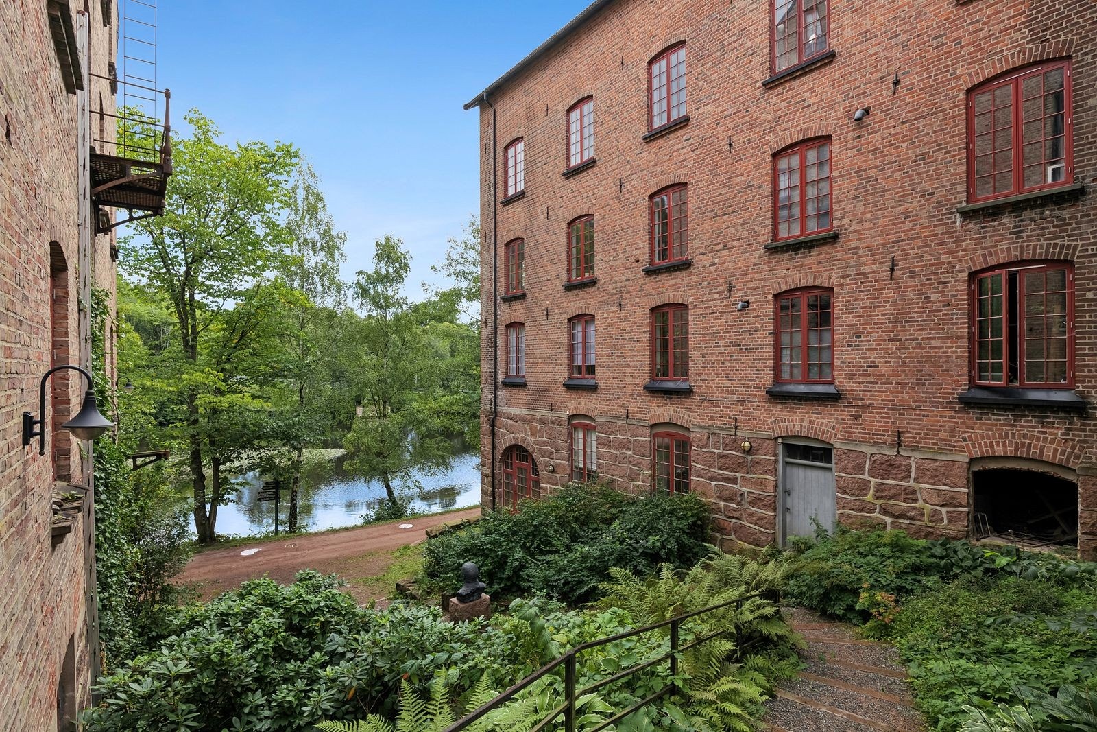 I Fossekleiva møtes historie og samtid og utfordrer hverandre. Galleribilde