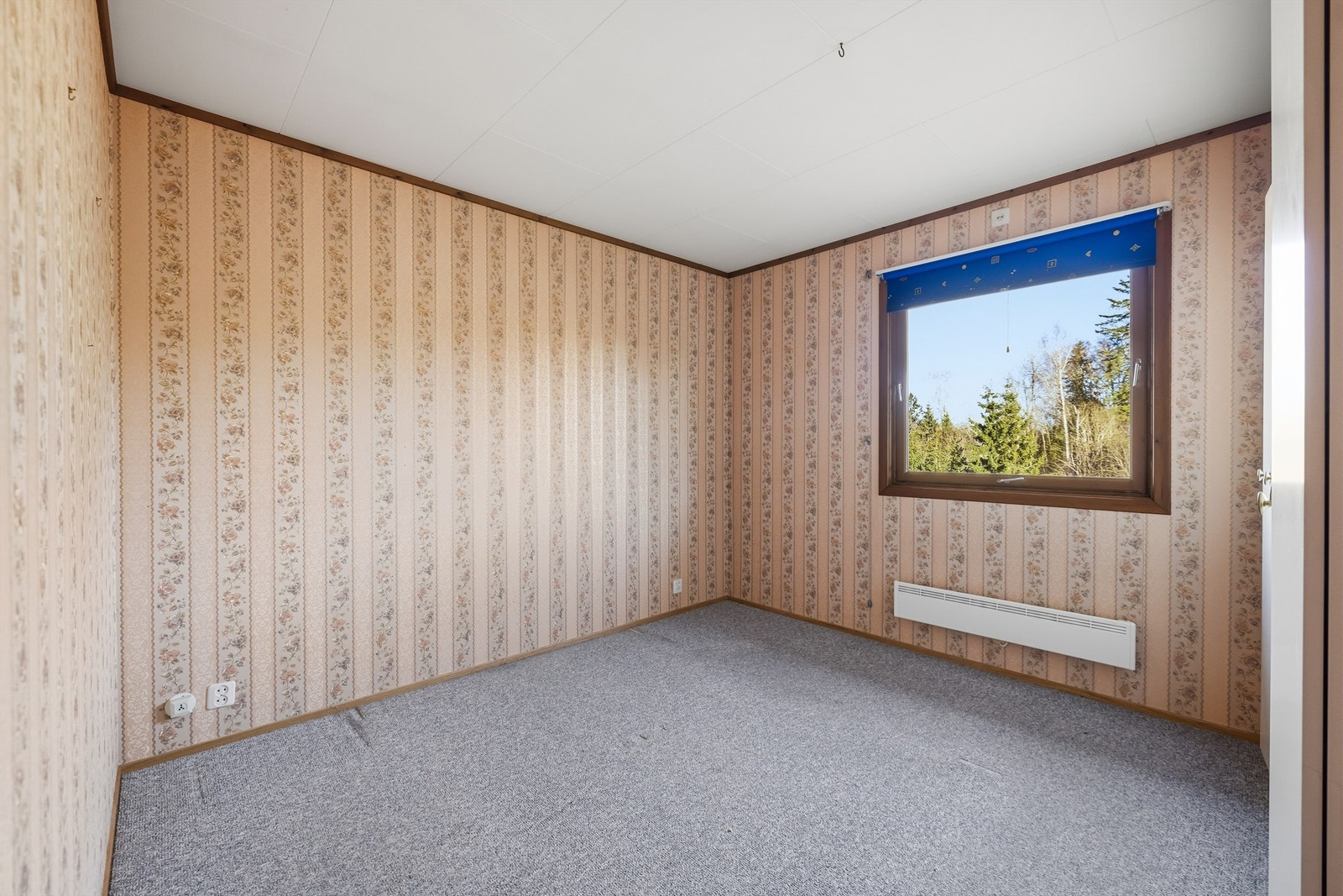 Dette soverommet har plass til både seng og garderobeløsning. Galleribilde