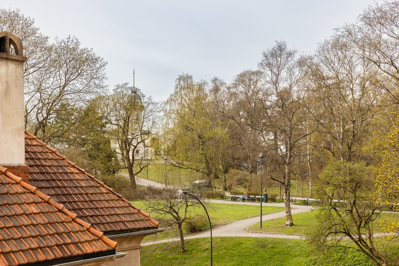 Fra stuen er det også utsikt til parken Galleribilde
