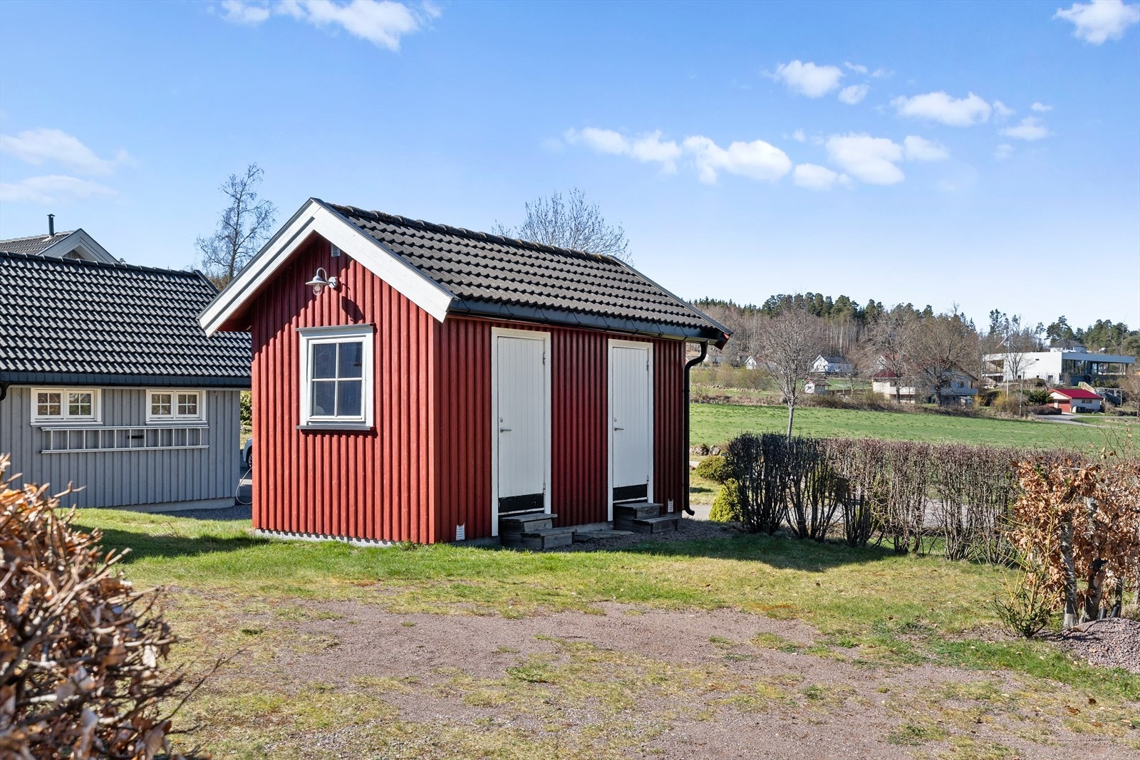 Frittstående bod på 12m² - fordelt i to rom. Galleribilde