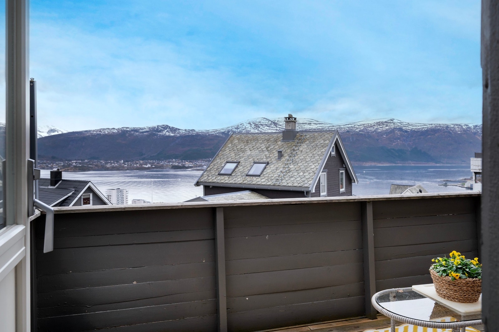 Utsikt fra veranda Galleribilde