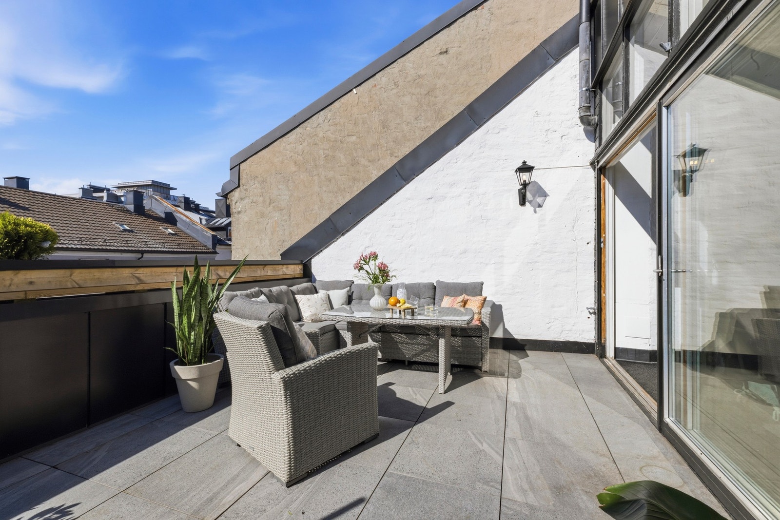 Her er det sol fra ca. kl. 11 til 20 Galleribilde