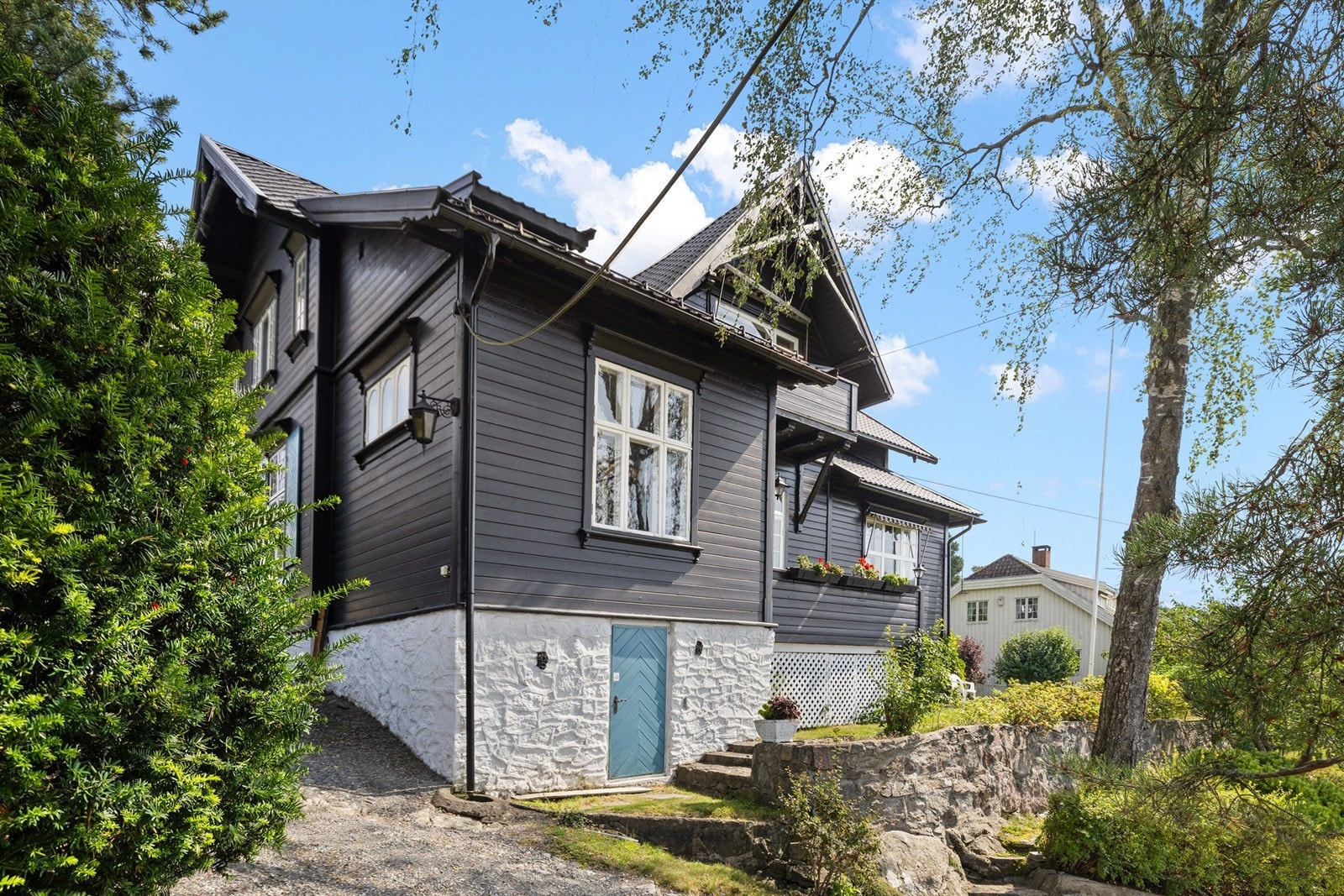 Utvendig adkomst til kjellerareal Galleribilde