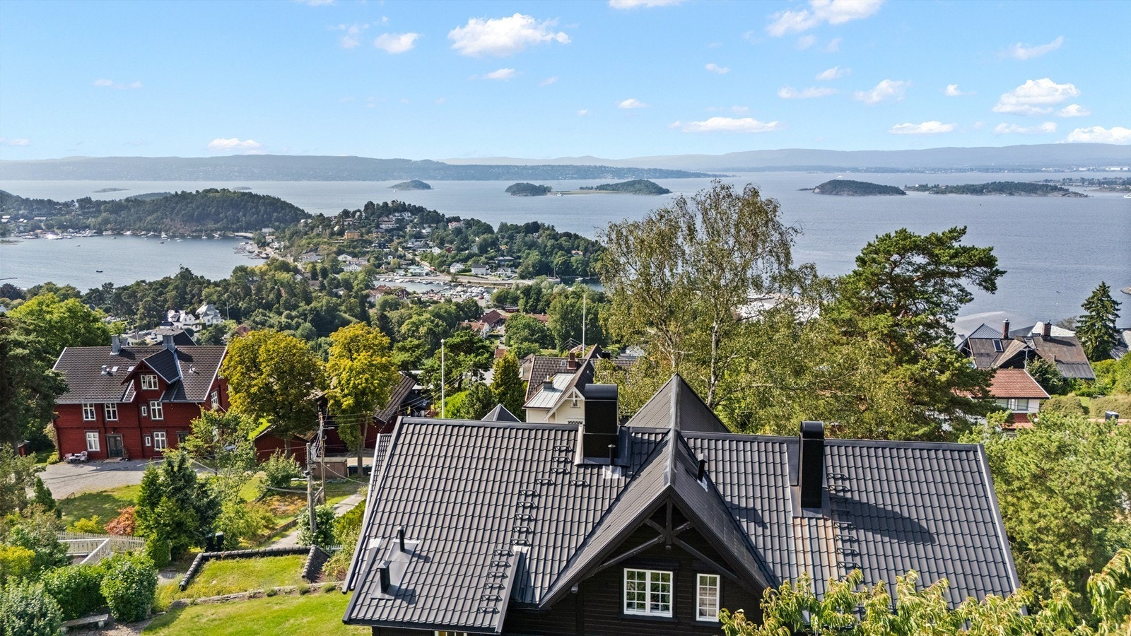 Utsikten og eiendommen Galleribilde