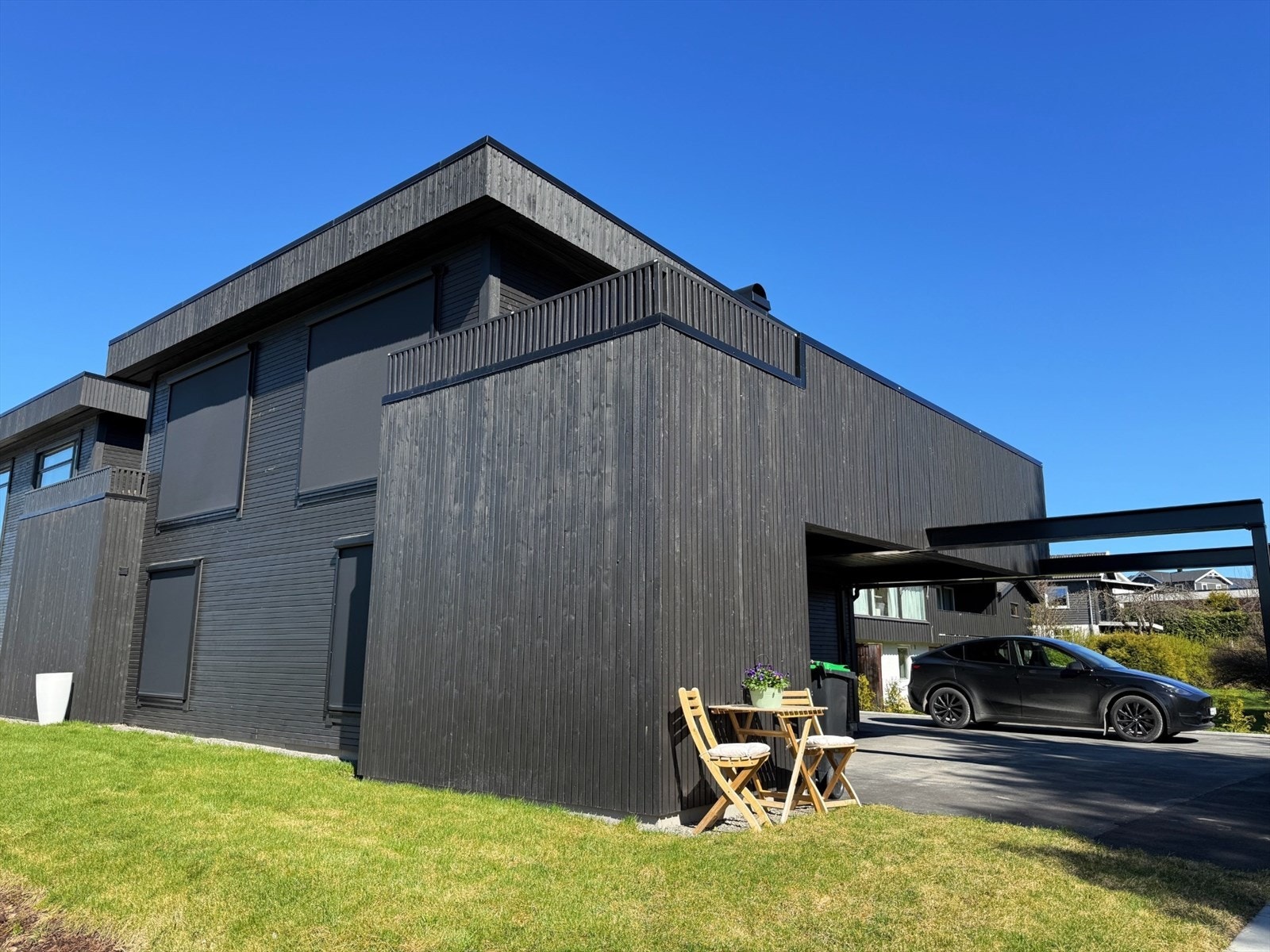 Selgers eget bilde. Galleribilde