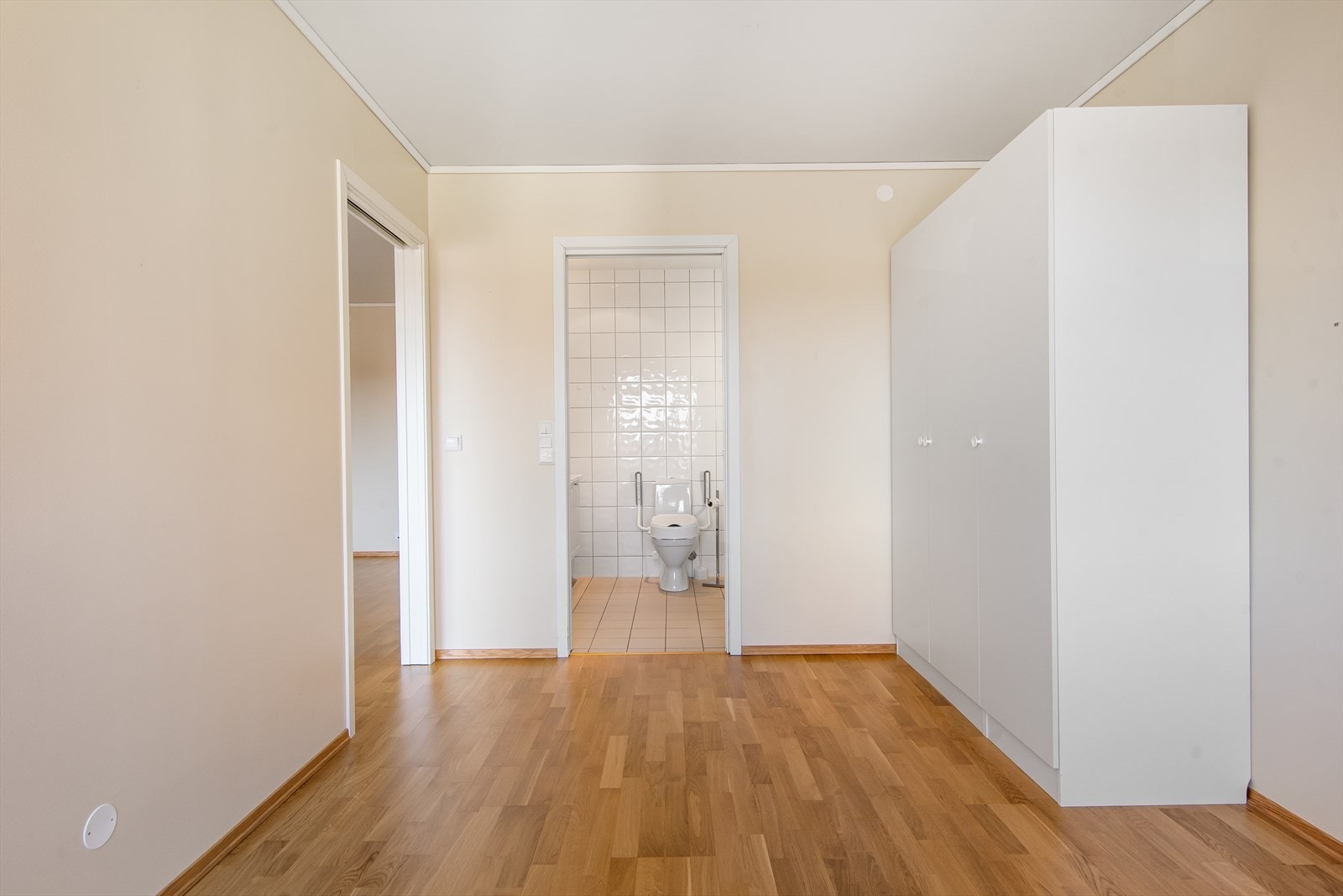 Her finner du også inngang til badet Galleribilde
