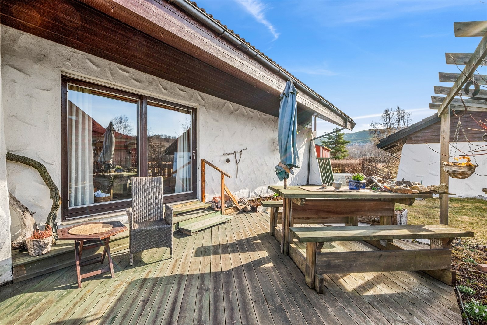 Terrassen er et flott samlingspunkt for venner og bekjente. Galleribilde
