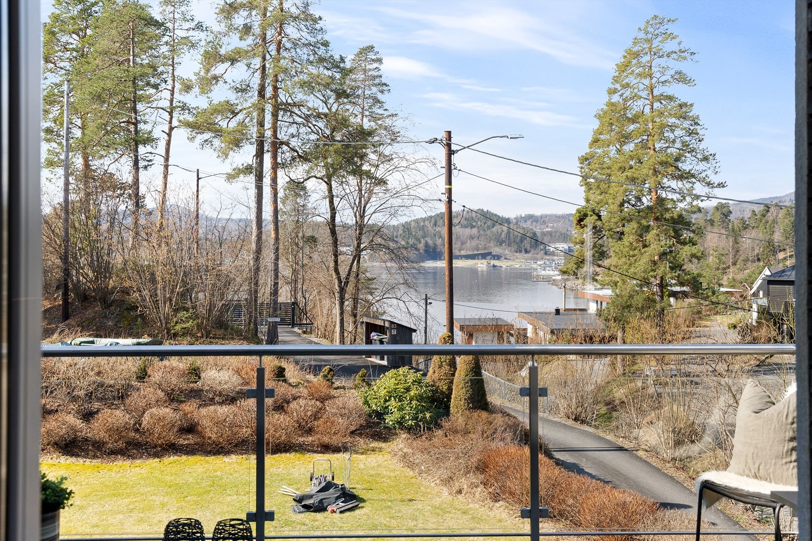 Vakker fjordutsikt og sol fra morgen til kveld Galleribilde