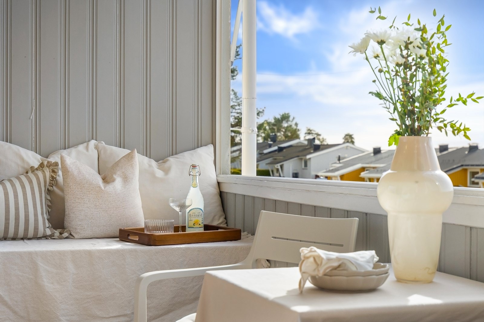 Verandaen kan innglasses, og blir en fin forlengelse av leiligheten i sommerhalvåret. Galleribilde