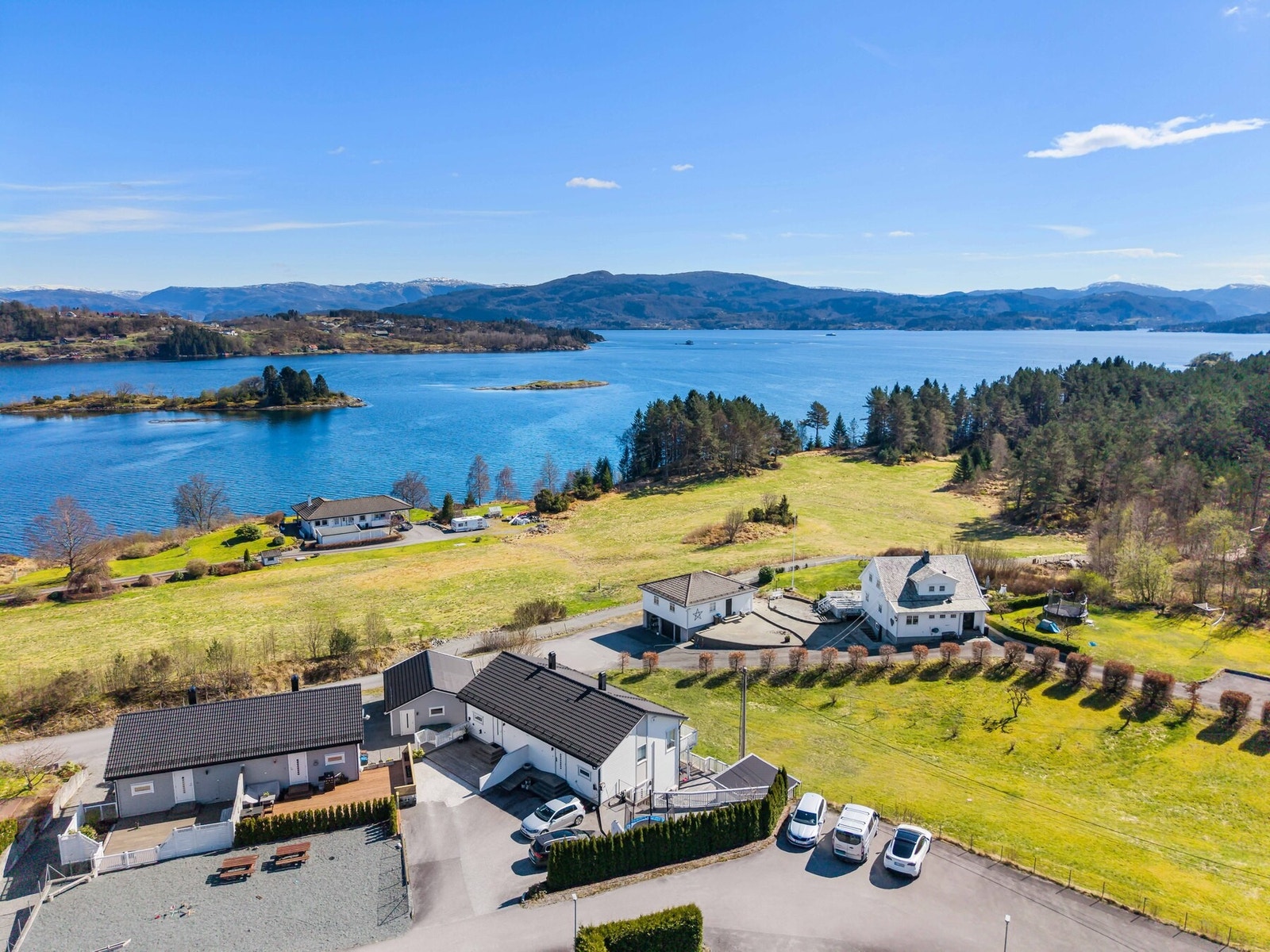 Hellesneset 53A presenteres av EIE eiendomsmegling, ved Preben Vatne (Foto: Mats Lie) Galleribilde