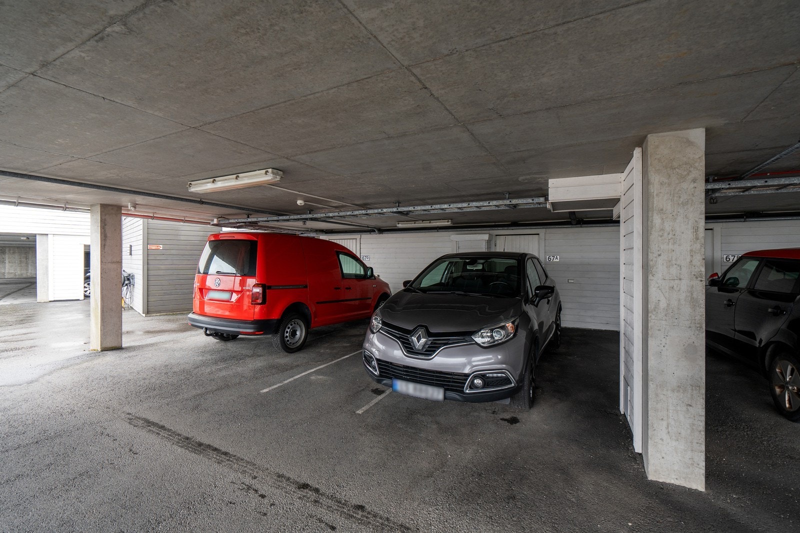 Parkering i felles parkeringsanlegg. Galleribilde