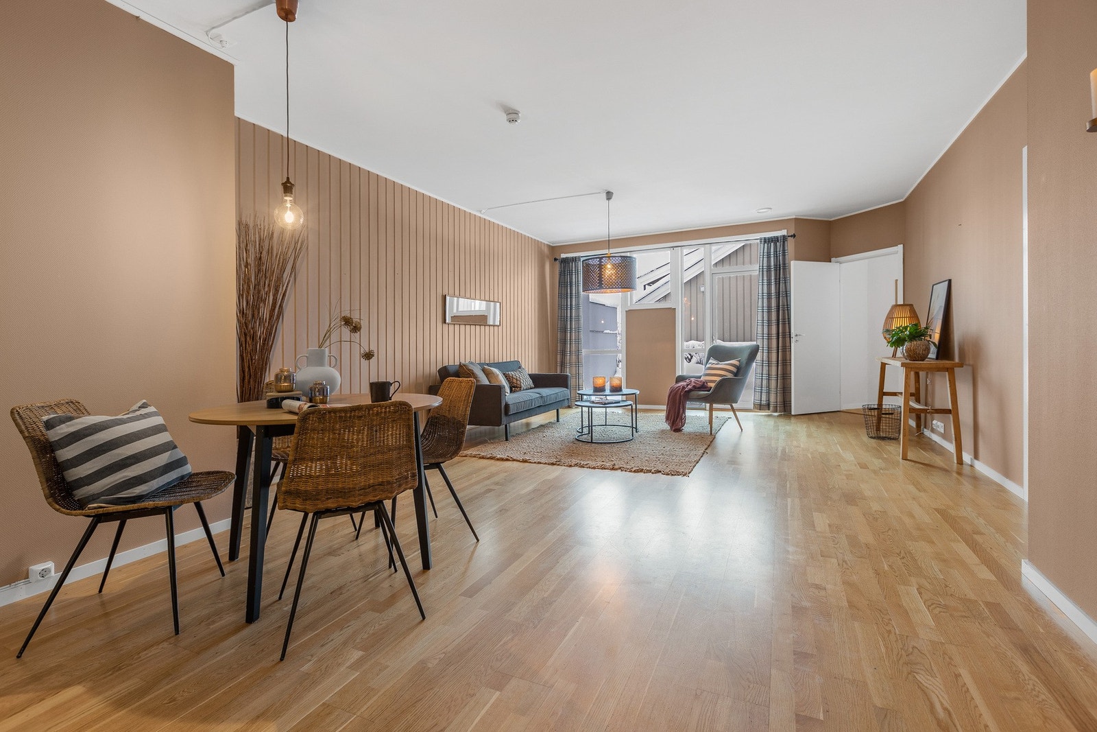 Malt i moderne farger Galleribilde