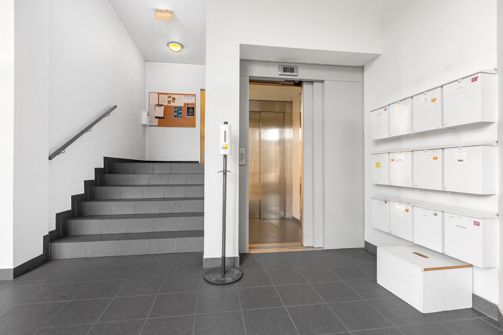 Heis i bygget Galleribilde