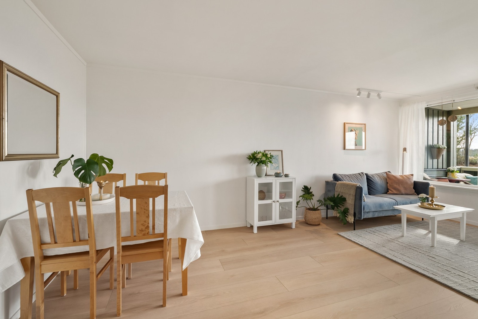 God plass til spisestue for sosiale stunder Galleribilde