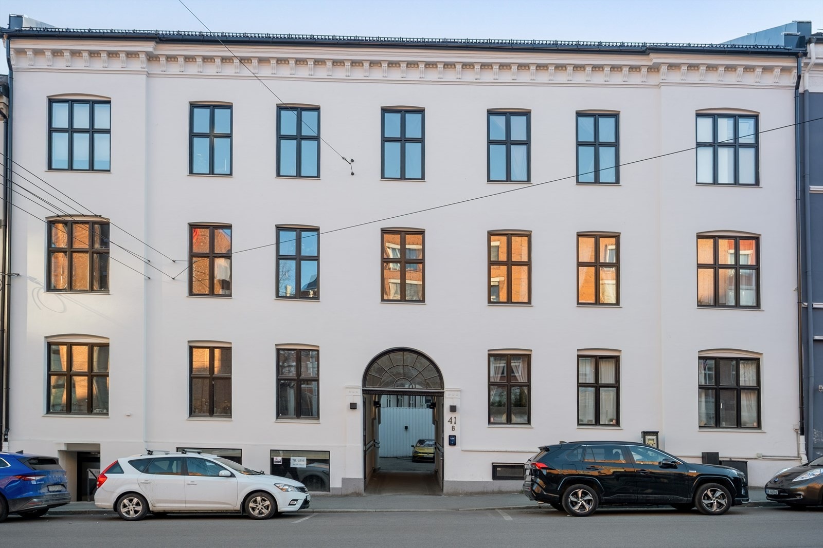 Bygget er fra 1890 og sameiet består av 8 boligseksjoner og 2 næringsseksjoner Galleribilde