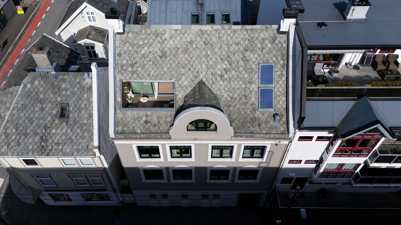 Bygården som er tegnet av arkitekt Einar Halleland, som har tegnet flere kjente bygg i byen som Vår Frelsers, Postkontoret og Staalehuset. Galleribilde
