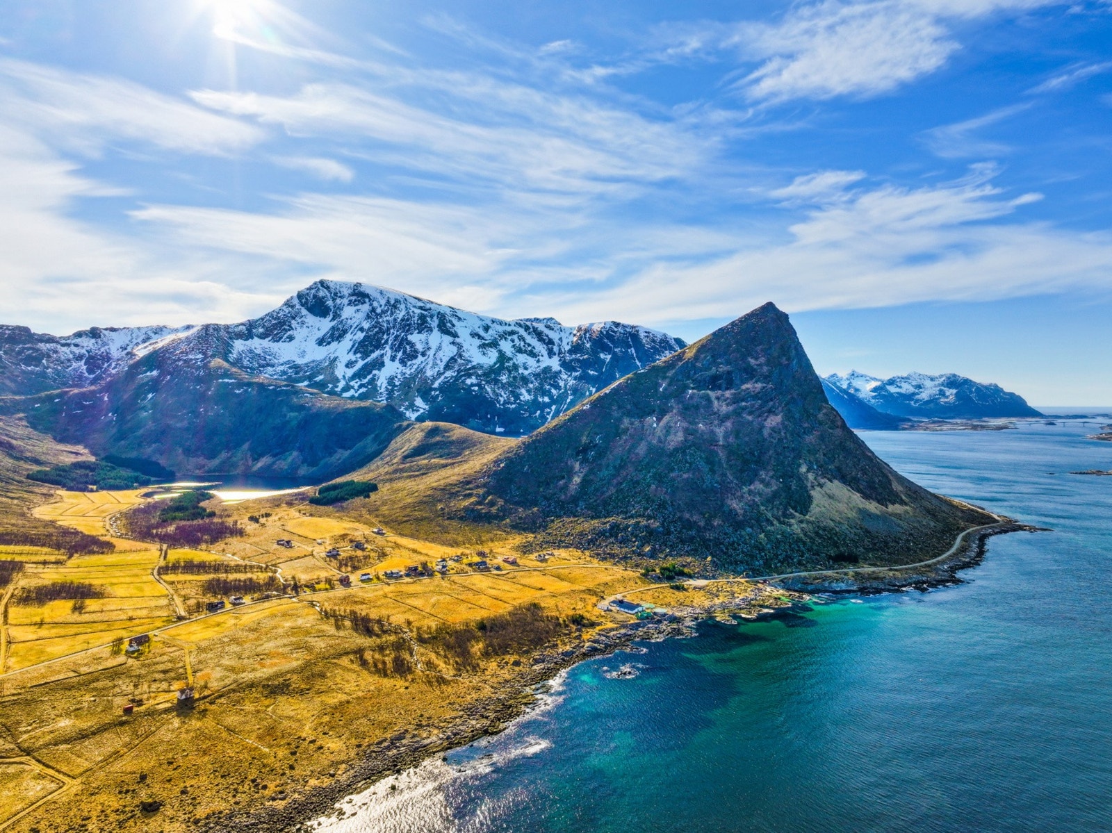 Dette er et område kjent for storslått natur, åpent landskap og nærhet til både fjell og hav - helt i tråd med det mange forbinder med Lofoten. Galleribilde