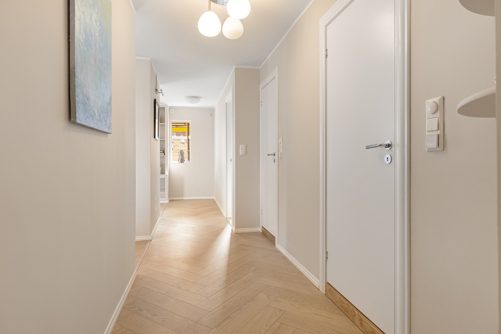 Leiligheten har en gjennomtenkt og praktisk planløsning på ett plan. Galleribilde