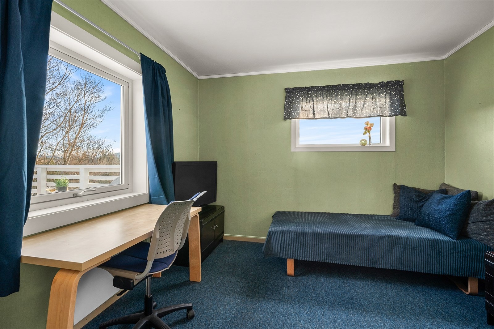 I 2.etg er det to soverom til, de er på hhv. 10,8 og 11,9 kvm. Galleribilde