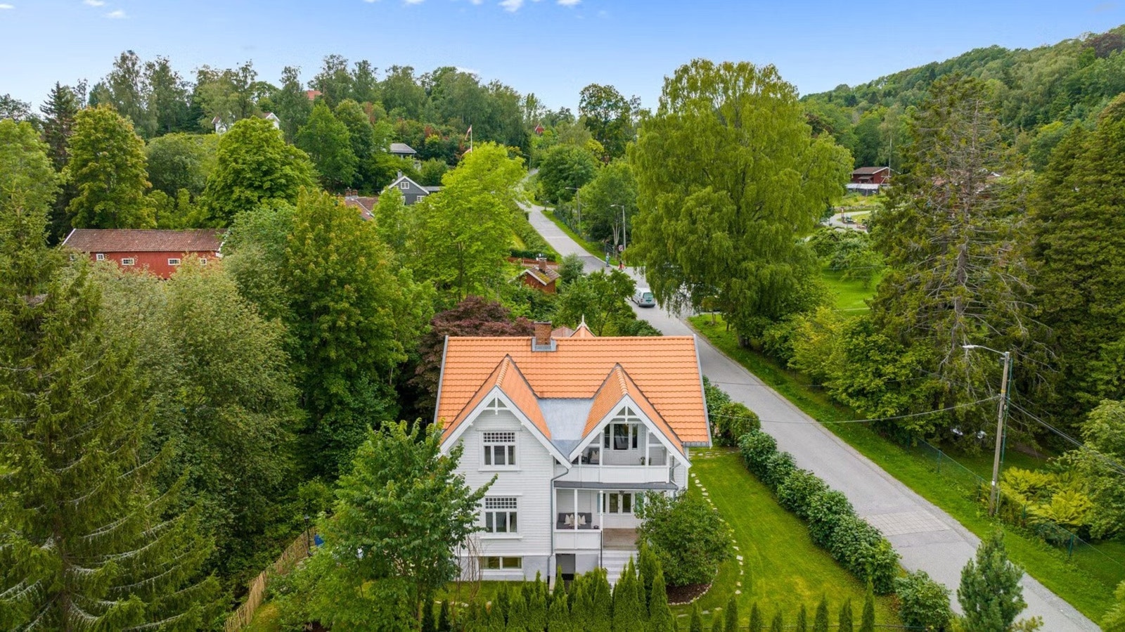 Her bor du i et veletablert og barnevennlig nabolag. Galleribilde