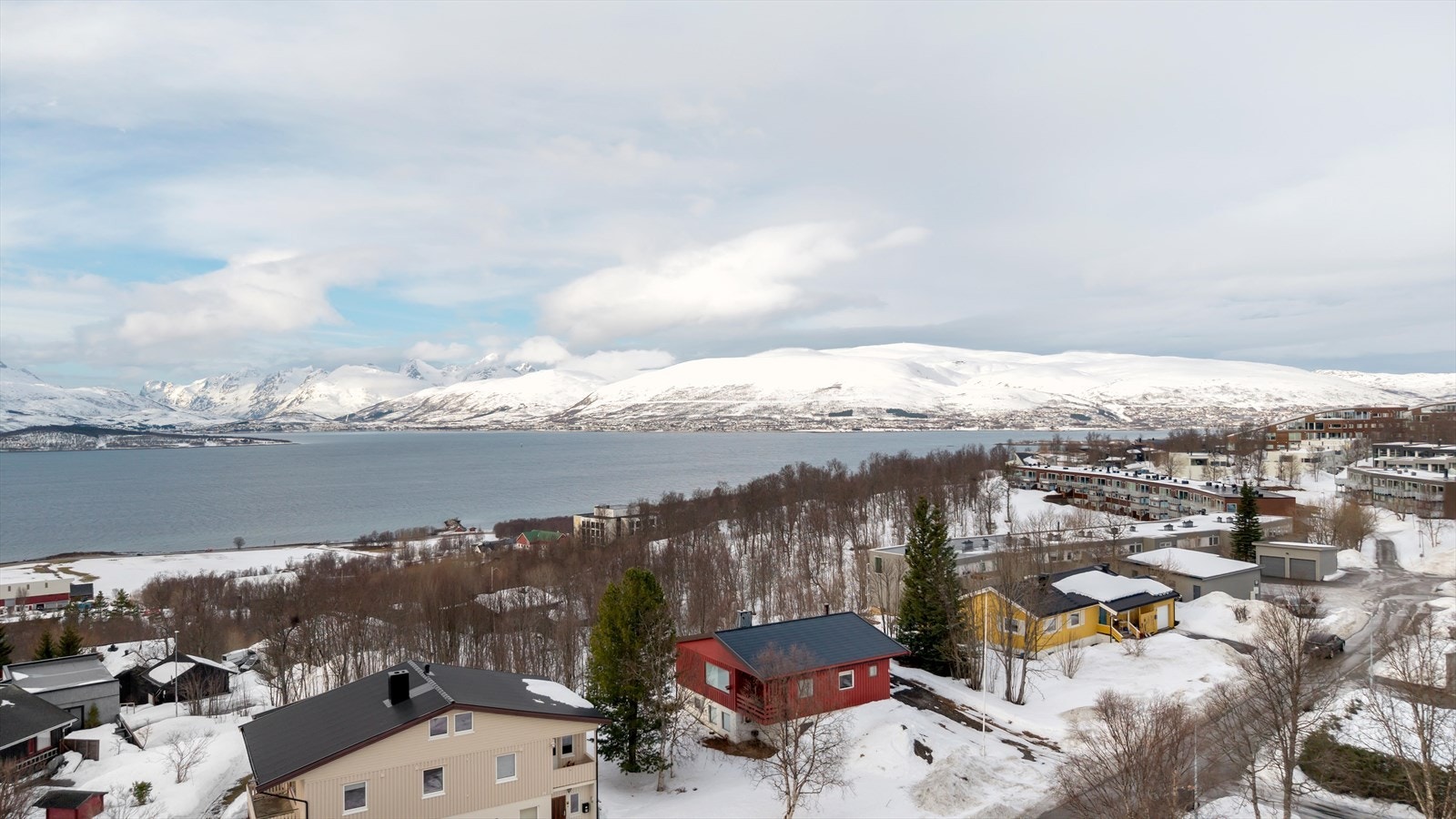 Området foran boligene er regulert til friområde. Galleribilde
