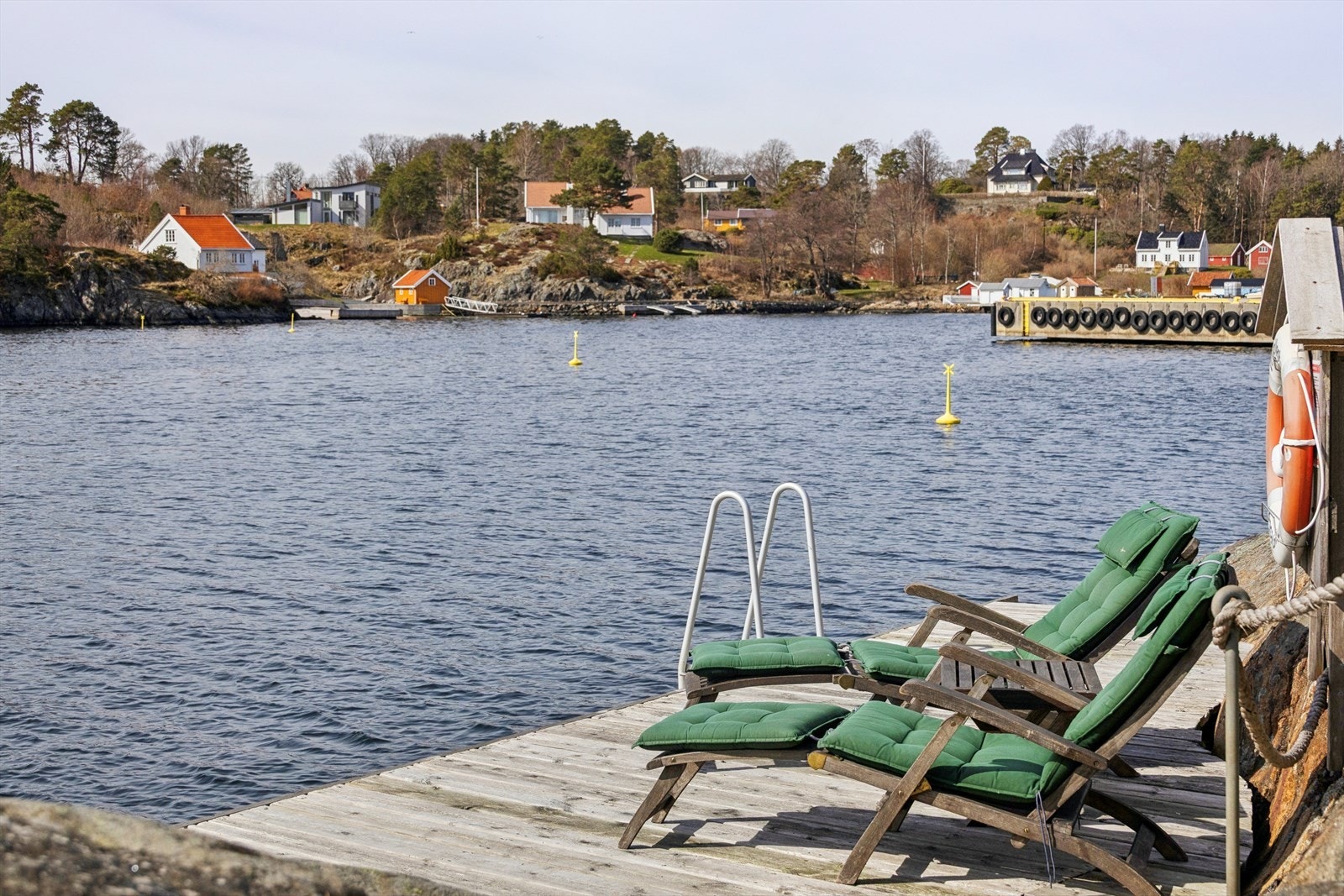 Her nyter du sommeren med både sol og bølgeskvulp. Galleribilde