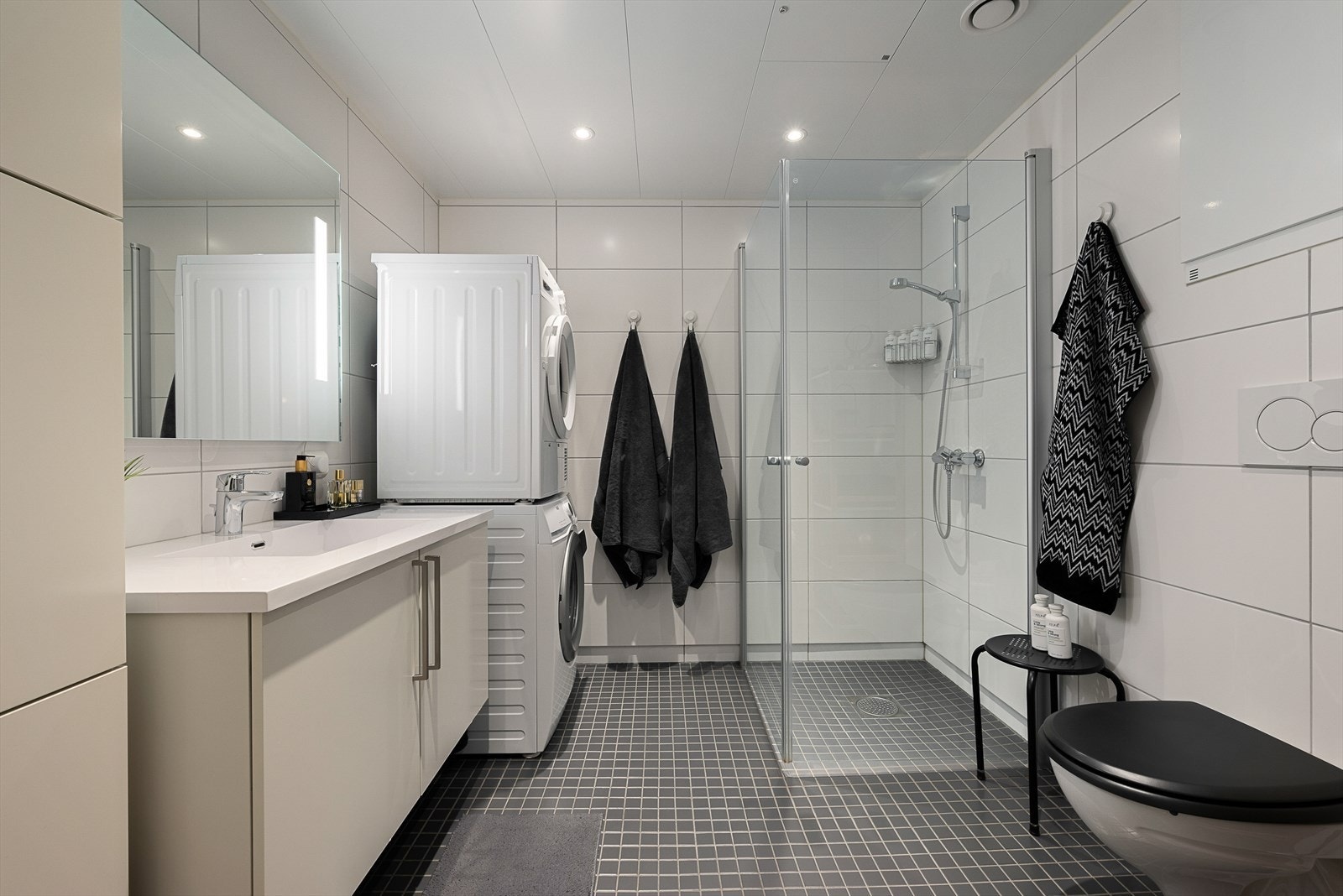 Badet er på 5,4 m² og har fått TG0/TG1 av takstmann. Galleribilde