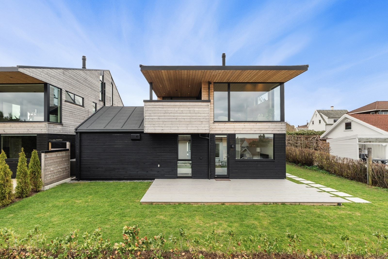 En eksklusiv enebolig med svært attraktiv og barnevennlig beliggenhet på Stangeland. Galleribilde