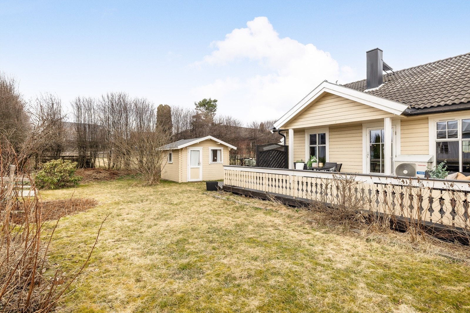 Hagen har gode solforhold fra morgen til kveld - perfekt for både to- og firebeinte! Galleribilde