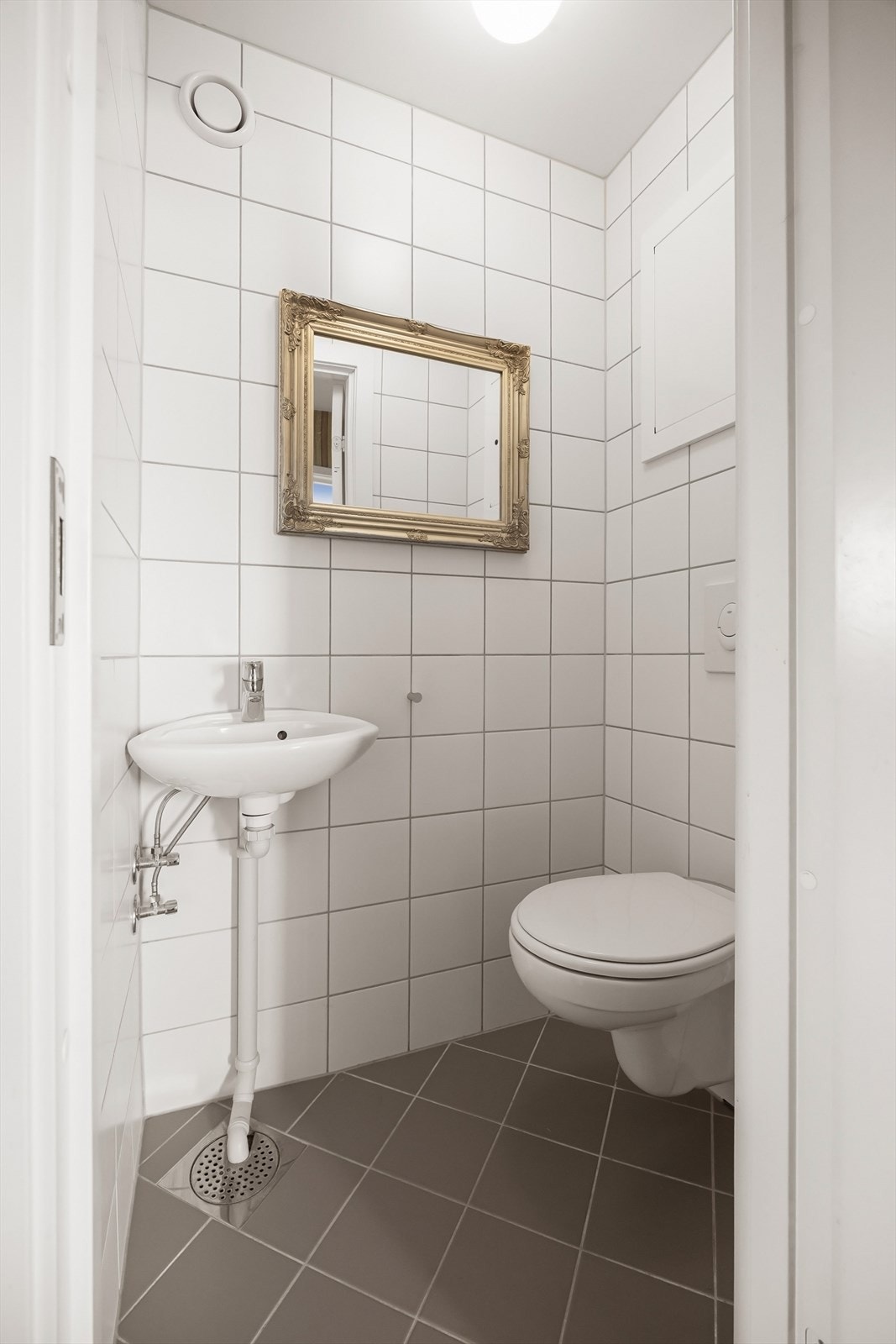Toalettrom fra 2015 i regi av borettslaget. Galleribilde