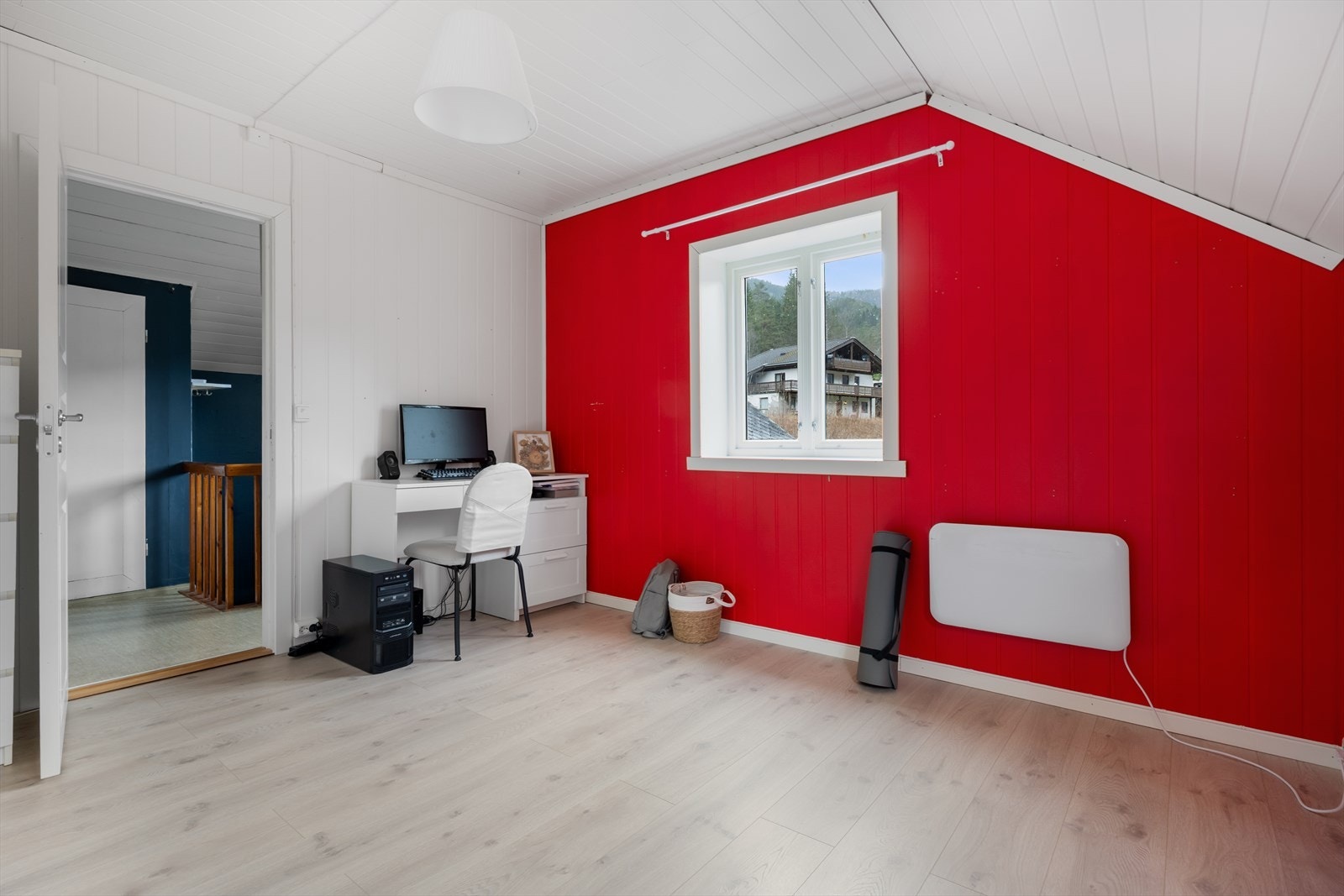 2. etasje har totalt 3 soverom Galleribilde