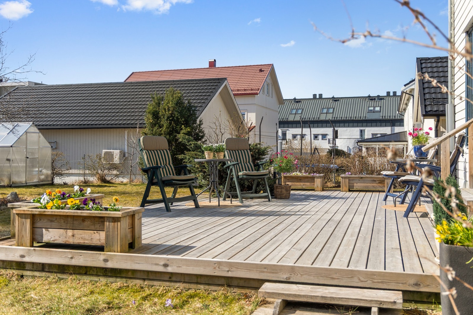 Terrassen har en sørvestvendt vending. Galleribilde