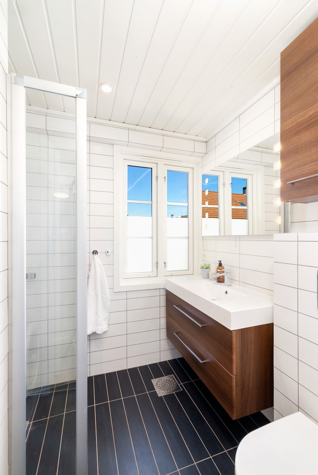 Badet ble pusset opp ca. 2008 av tidligere eier og framstår som svært pent brukt. Galleribilde