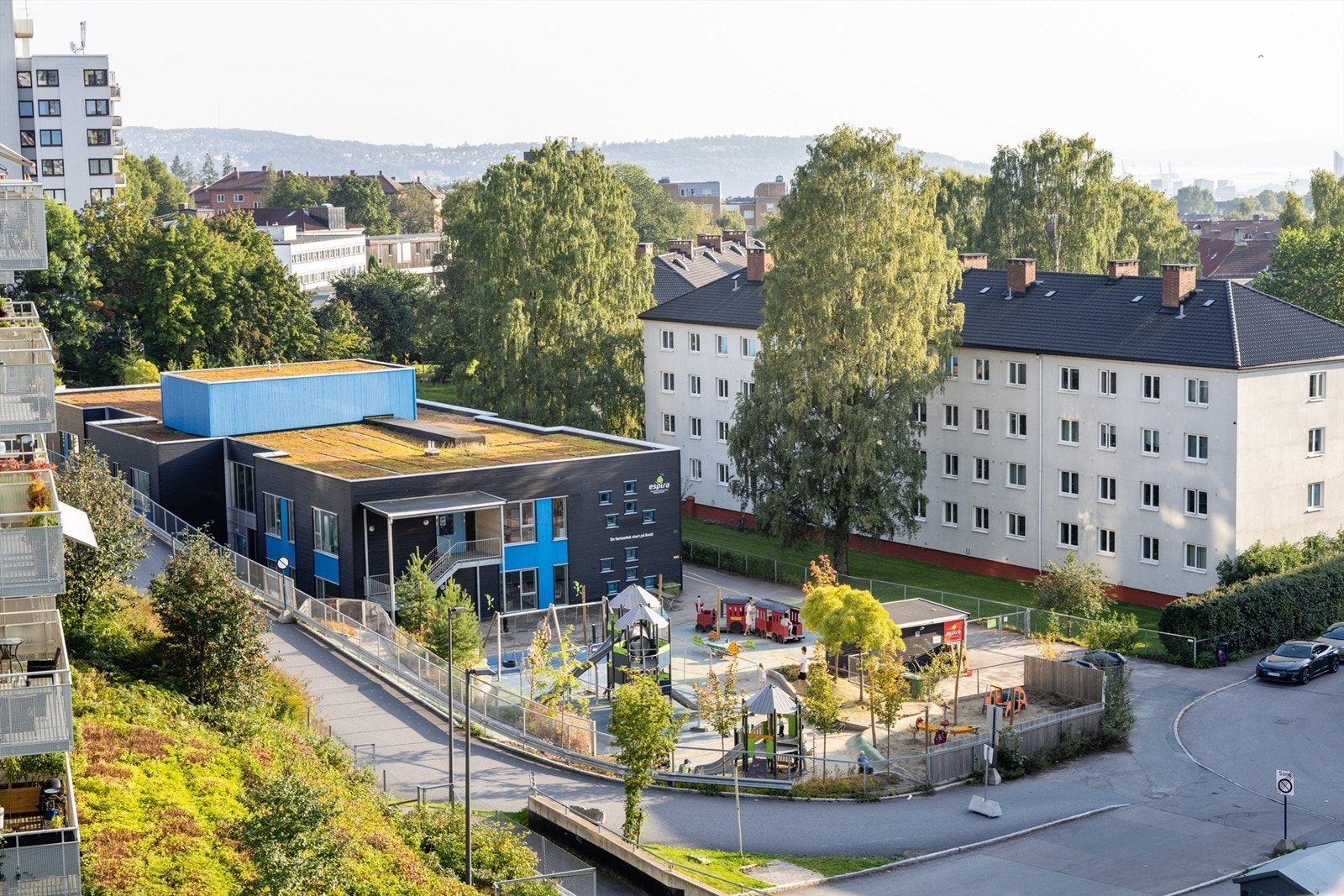 Det er kort gangavstand til kunnskapsbarnehagen Espira, hvor sameiet har fortrinnsrett. Galleribilde